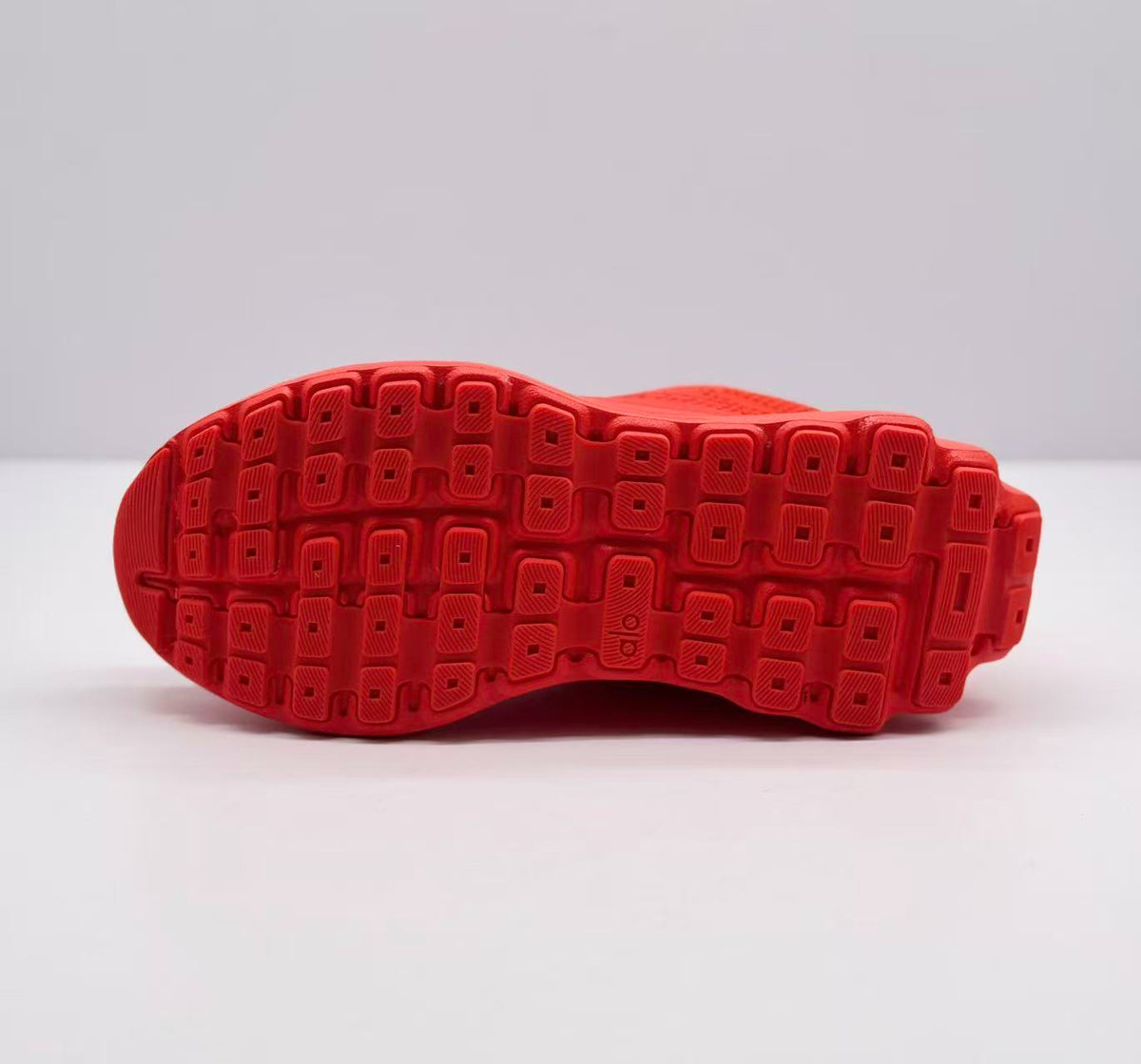 ALO running shoes Bright Red