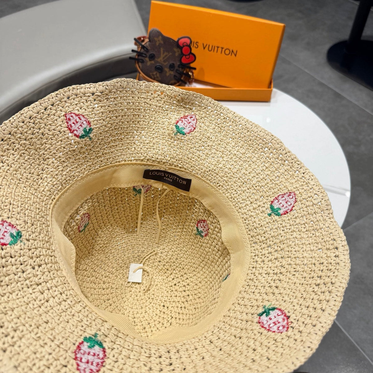 LV Fisherman's Hat Beige in Woven 207170