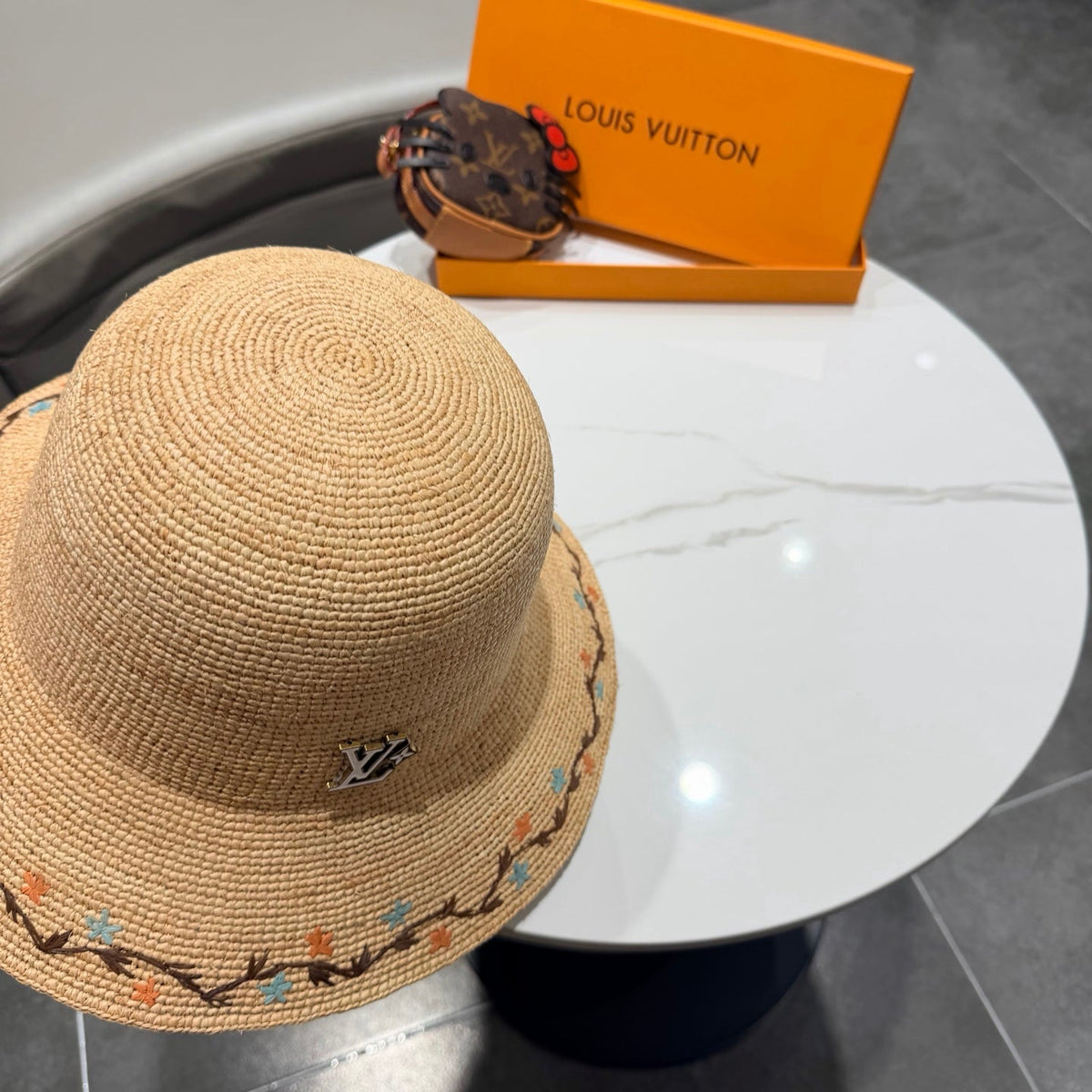 LV Crochet Hat Camel Beige in Raffia 205603