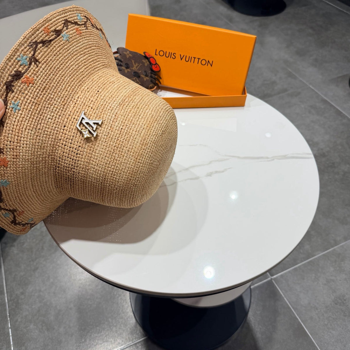 LV Crochet Hat Camel Beige in Raffia 205603
