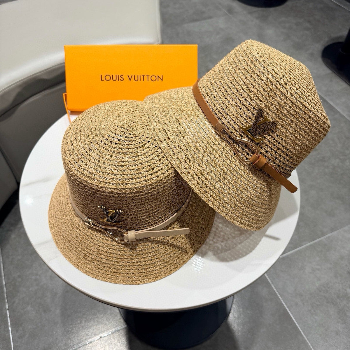 LV Hat Camel Brown in Straw 205587
