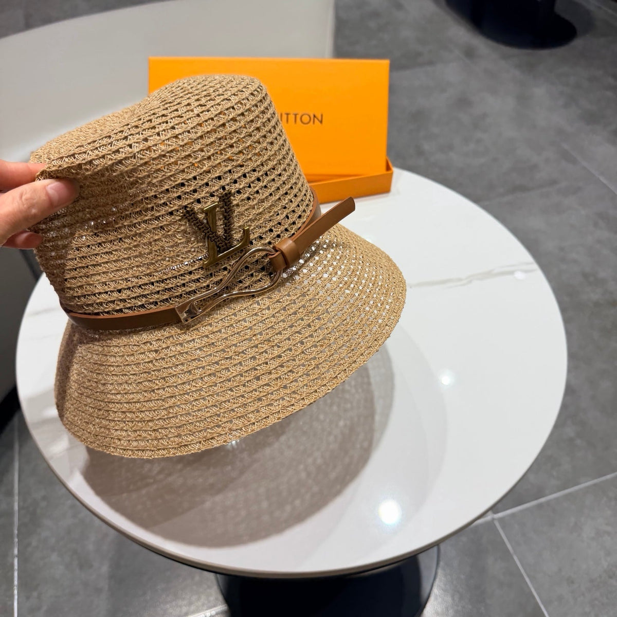 LV Hat Camel Brown in Straw 205587
