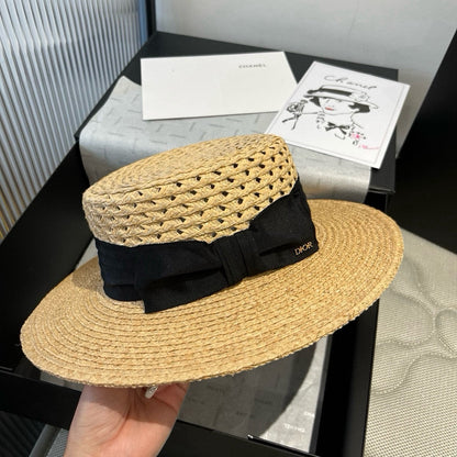 BOATER HAT IN BEIGE RAFFIA WITH BLACK FABRIC