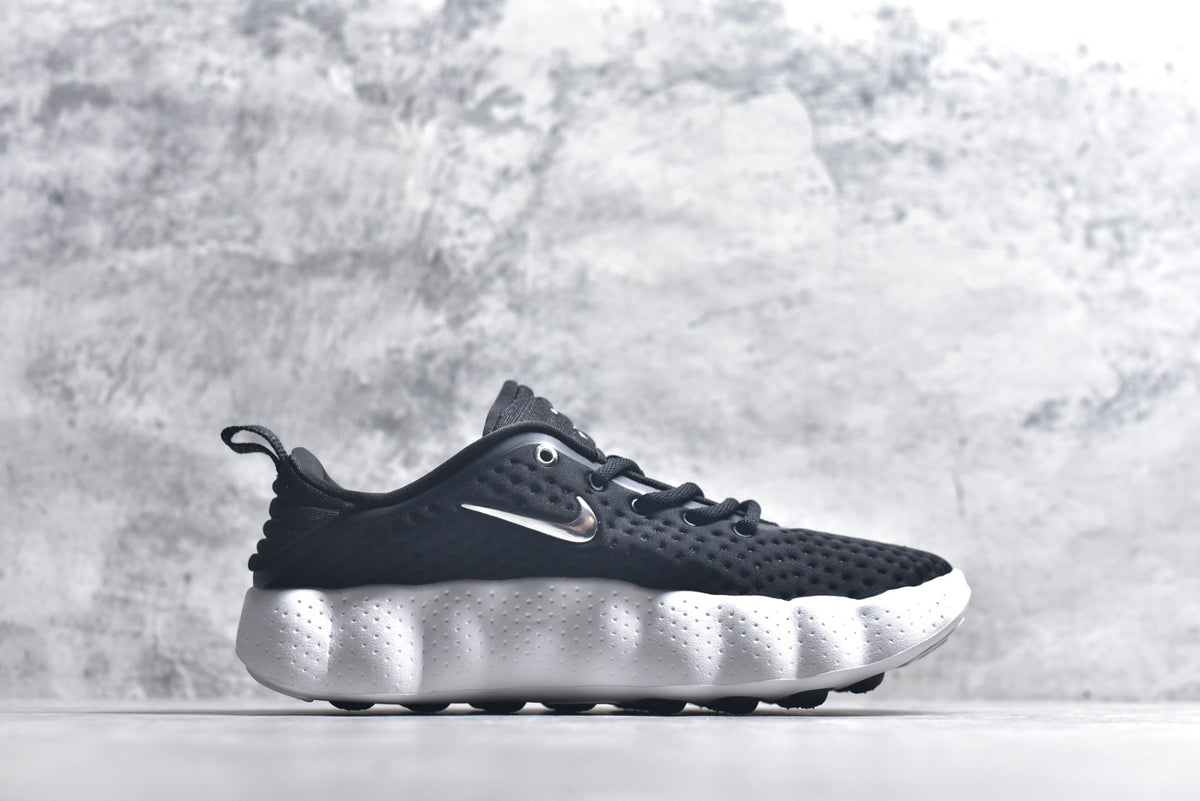 Nike Mind 002 "Black/White"