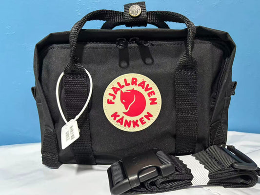 Fjallraven Kanken Hip Pack Plus Black