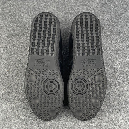 Maison Margiela Replica 'Black'