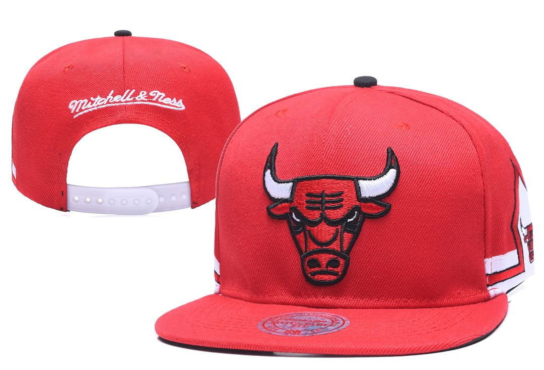Chicago Bulls Men's Mitchell & Ness NBA Snapback Hat