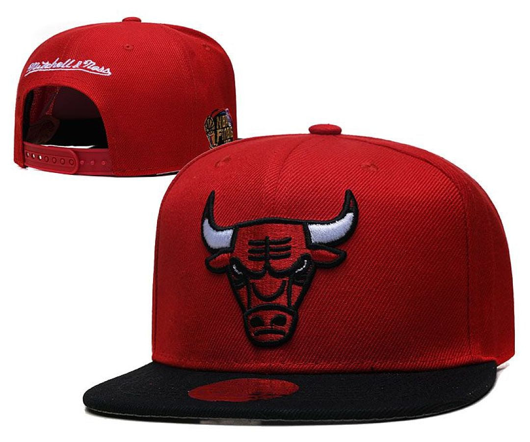 Chicago Bulls Men's Mitchell & Ness NBA Snapback Hat