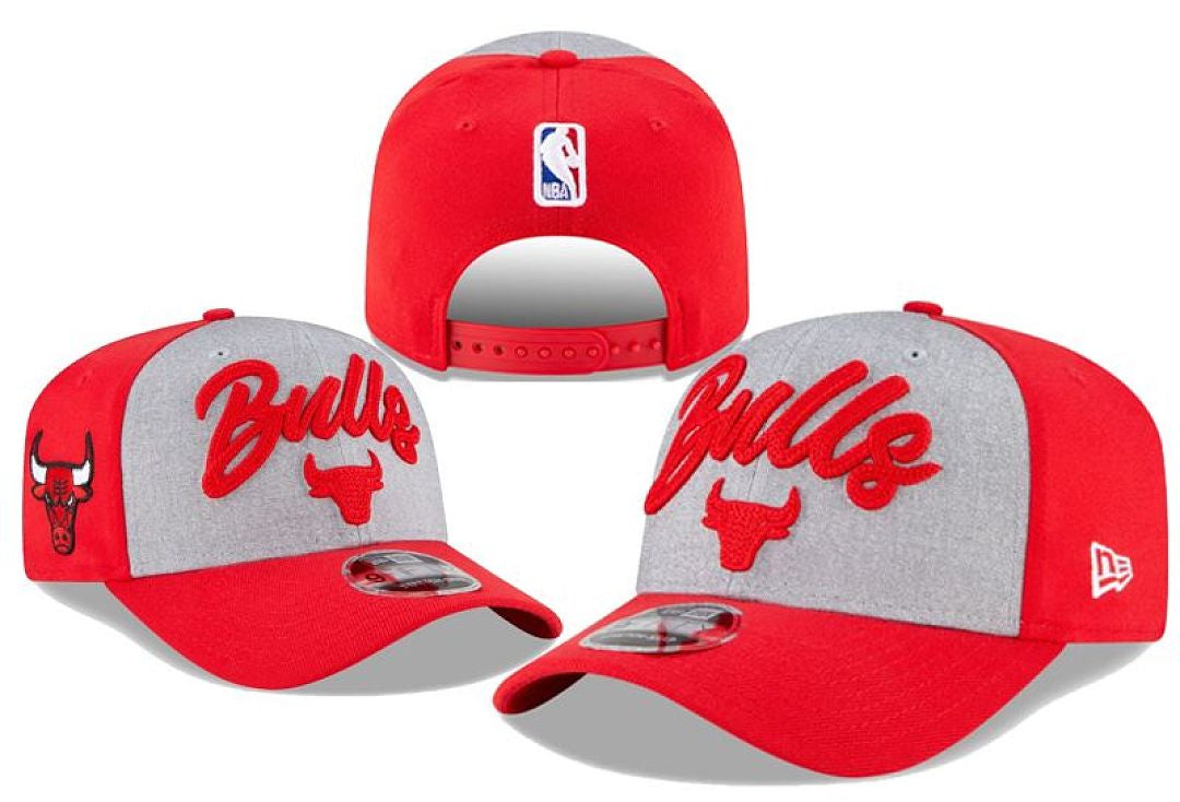 Chicago Bulls Men's Mitchell & Ness NBA Snapback Hat