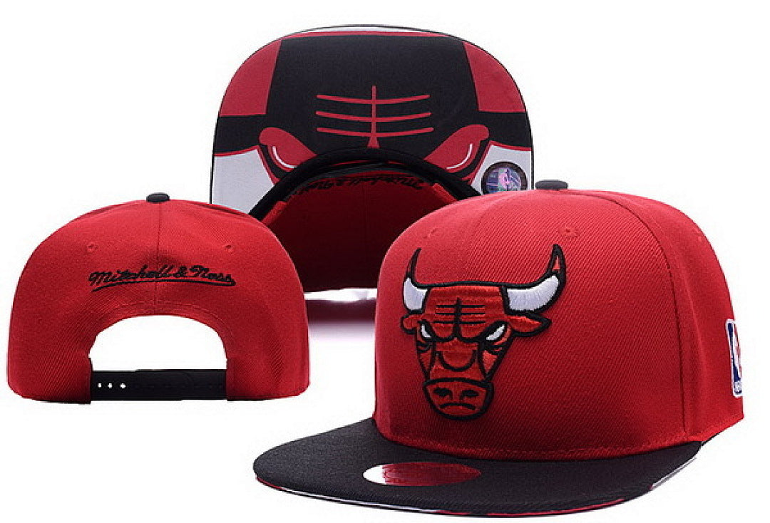 Chicago Bulls Men's Mitchell & Ness NBA Snapback Hat