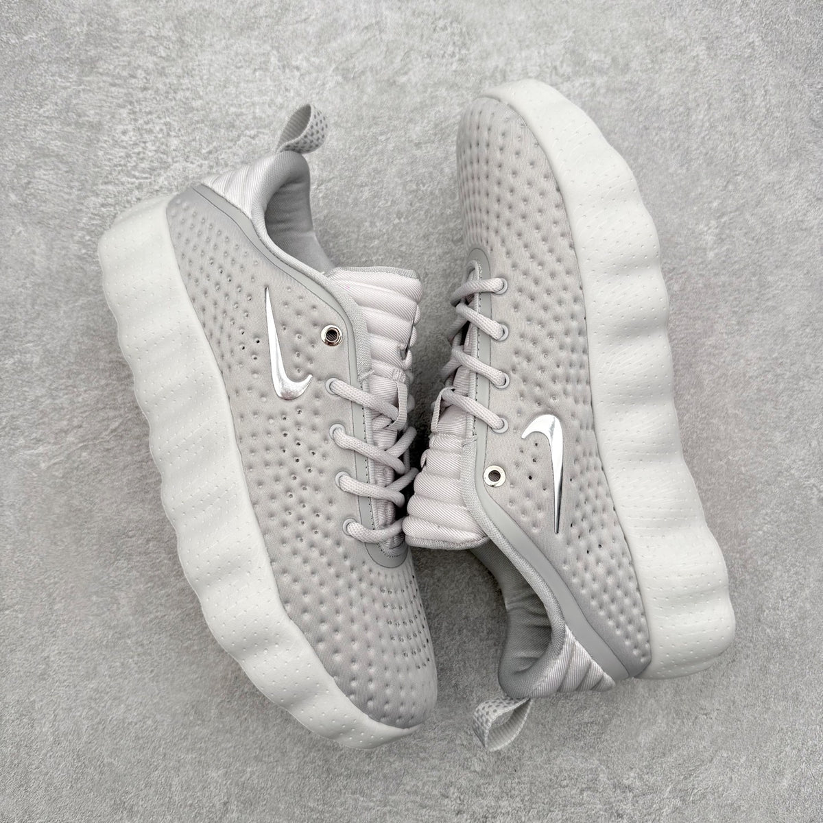Nike Mind 002 "Wolf Grey/Metallic Silver"