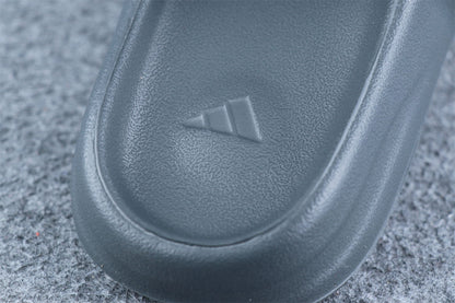 Yeezy Slides 'Slate Grey'