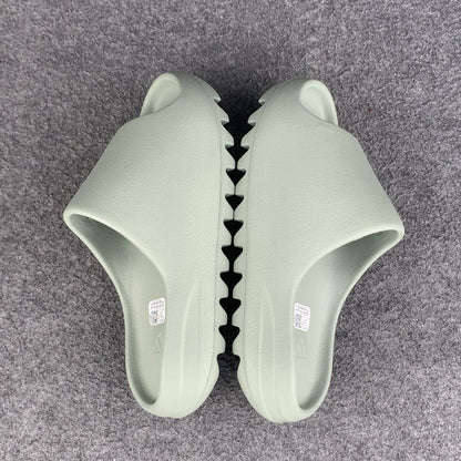 Yeezy Slides 'Salt'