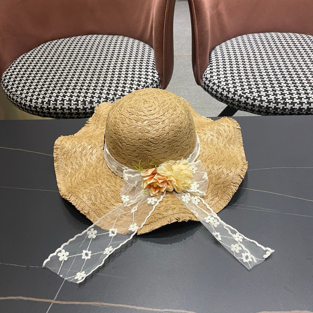 LV French-style Floral Lace Ribbon Hat Camel in Straw 207010