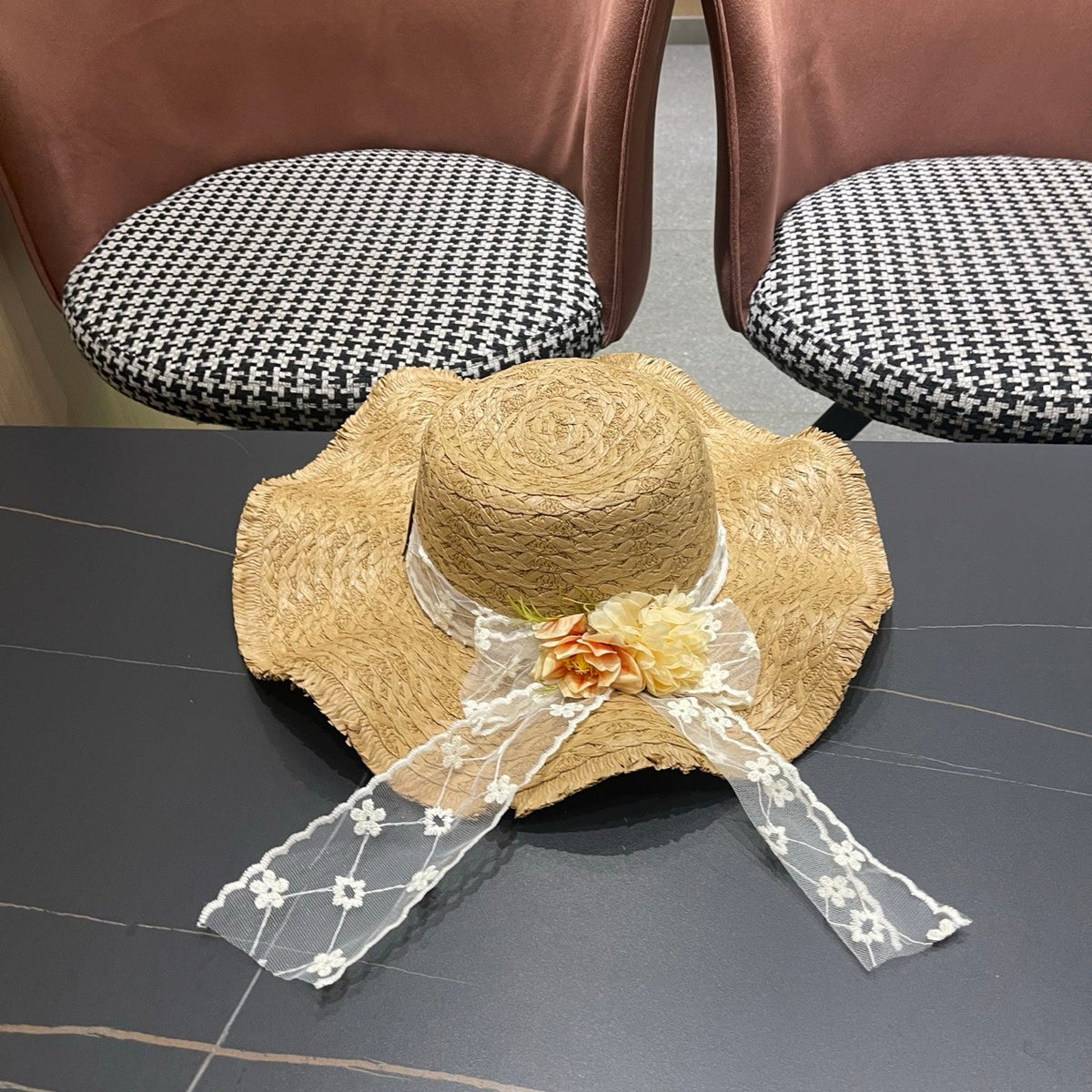 LV French-style Floral Lace Ribbon Hat Camel in Straw 207010