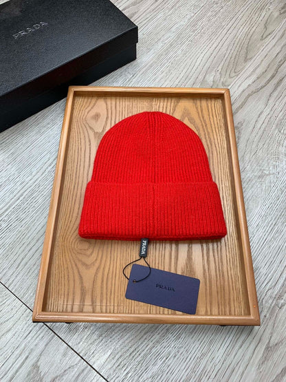 BEANIE HAT IN CHERRY RED WOOL 431358