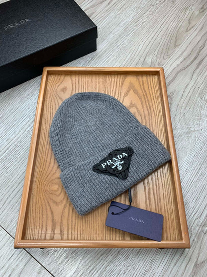 BEANIE HAT IN RHINO GRAY WOOL 431361